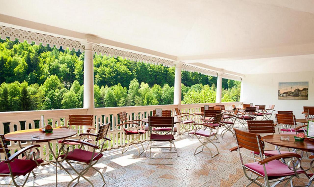 Hotel U Bileho Kone Локет Екстер'єр фото