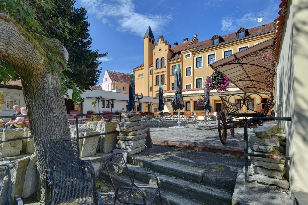 Hotel U Bileho Kone Локет Екстер'єр фото